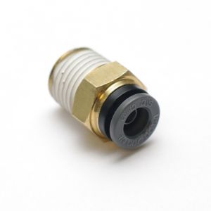 RIDETECH #31954000 Fitting 1/4 NPT to 1/4 Airline